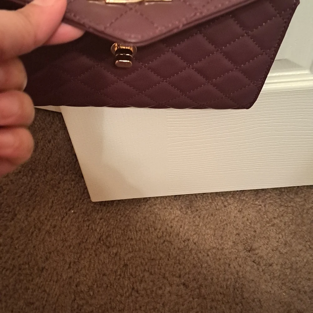 Badgley Mischka Crossbody NWT - Picture 4 of 7